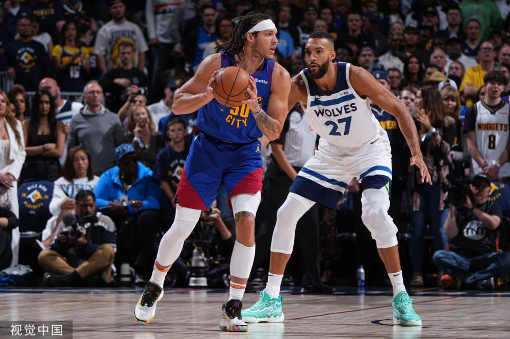 着郭艾伦 着郭艾伦